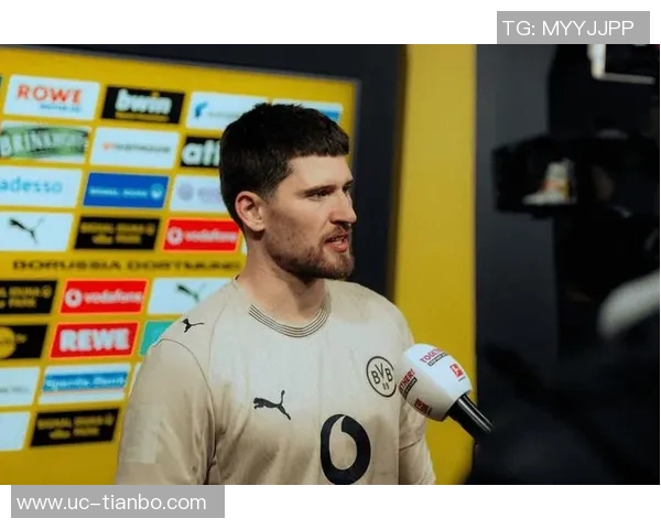 科贝尔赞多特更衣室团结力强力挺阿德耶米称其为优秀年轻球员